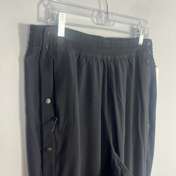 Lululemon Tearaway Mid-Rise Track Pant Size 8 Black LW5GAXS NWT - Picture 13 of 16